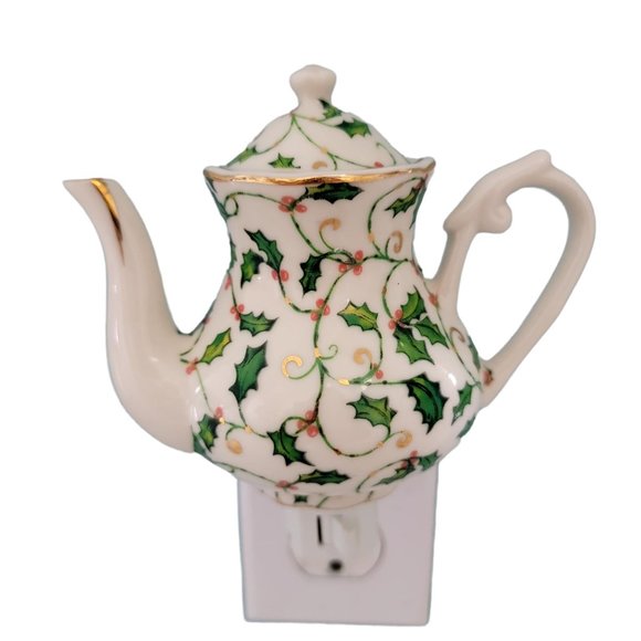 Vintage Other - Holly Berries Teapot Porcelain Nightlight White Green